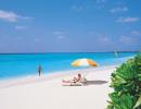 Отель Hudhuranfushi Island Resort 4*. Пляж