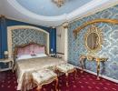 Бутик-отель "Тургеневъ". Двухместный трехкомнатный номер «Президентский люкс с кабинетом», спальня